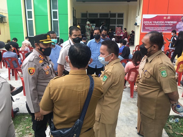 Kapolres Meranti Dorong Dinkes Capai Target 1100 Vaksin Per Hari